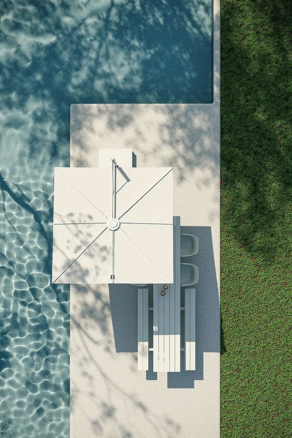 Draufsicht auf einen weißen Papyrus-Sensu, der eine weiße Marina-Kombination neben einem Swimmingpool beschattet, mit sanften Baumschatten auf der Terrasse und im Gras.