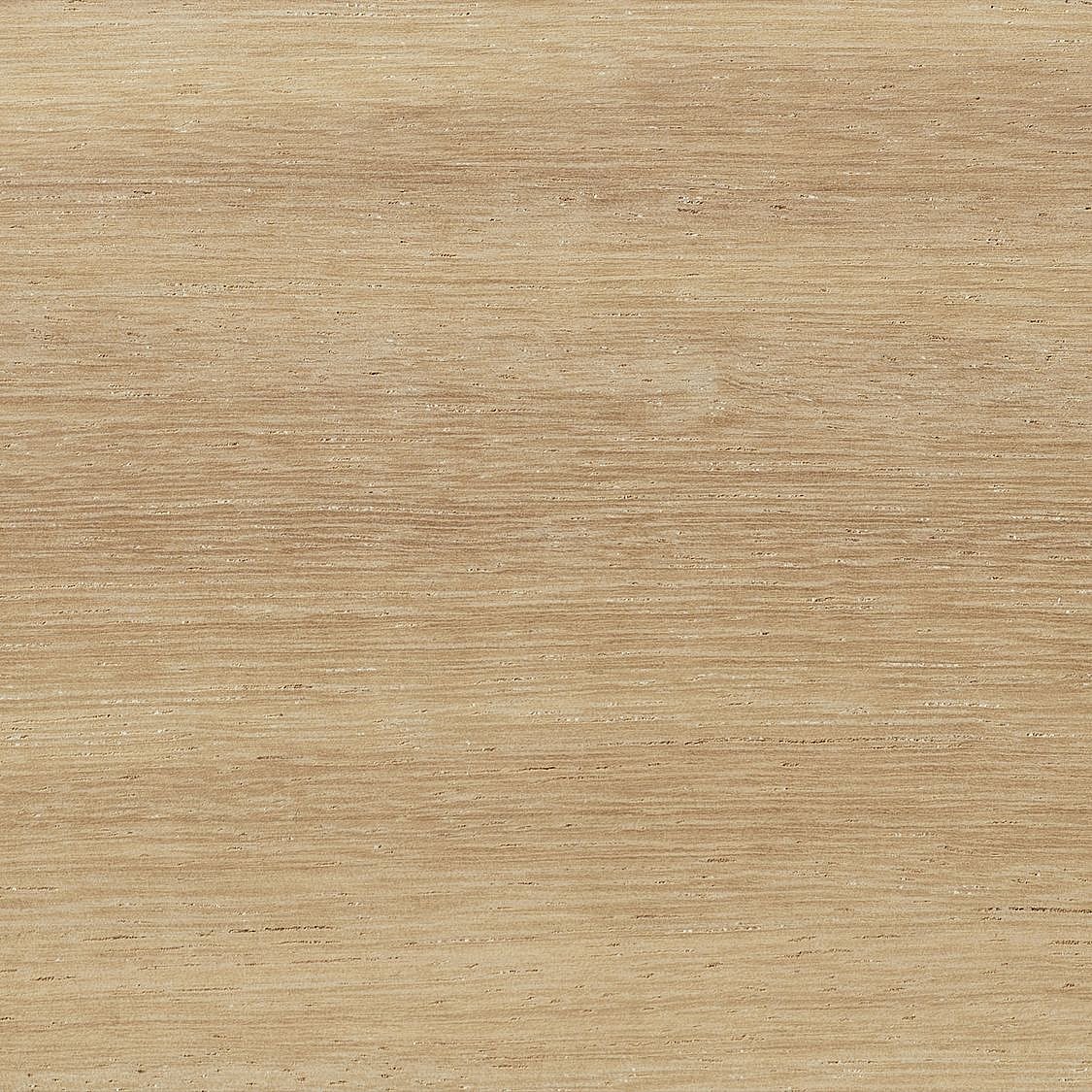 Full-frame monster van licht goudbeige Iroko hardhout met subtiele lineaire nerf en een gladde, gelijkmatige textuur.