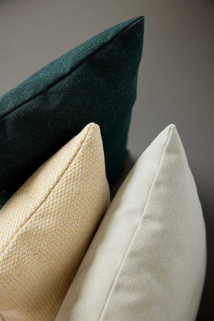 Sunbrella color matrix showing the available cushion fabric colors for different Extremis products.