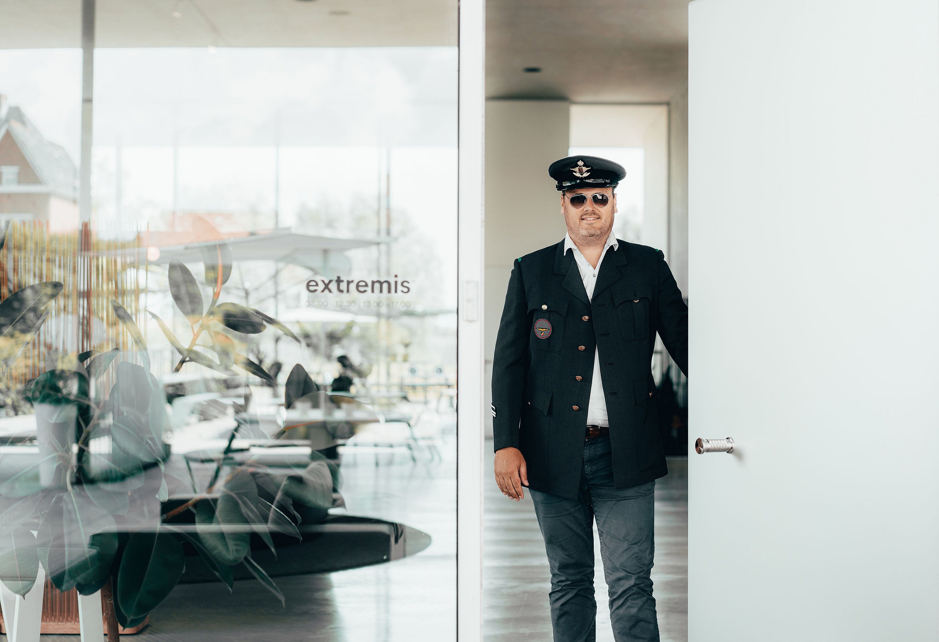 Bild, das die virtuellen Extremis-Touren 2020 veranschaulicht, die während der Pandemie Partner digital nach Belgien brachten.