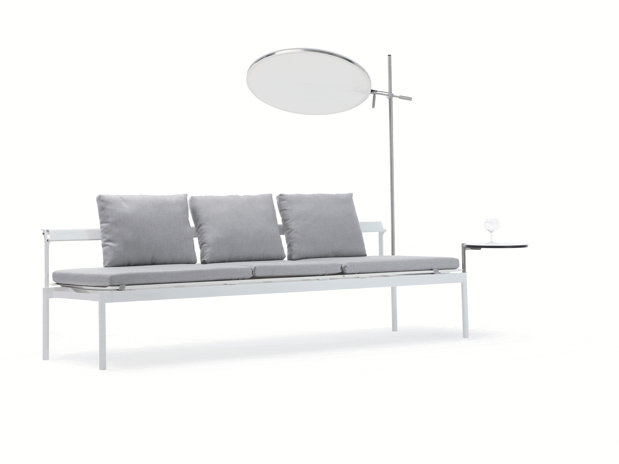Animated product image of the Sol+Luna sofa sunbed transforming between sofa and sunbed positions.