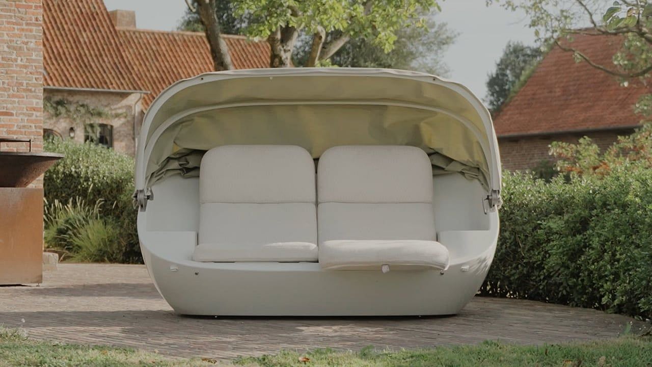 Cabrio sofa on a terrace in the Cabrio product video